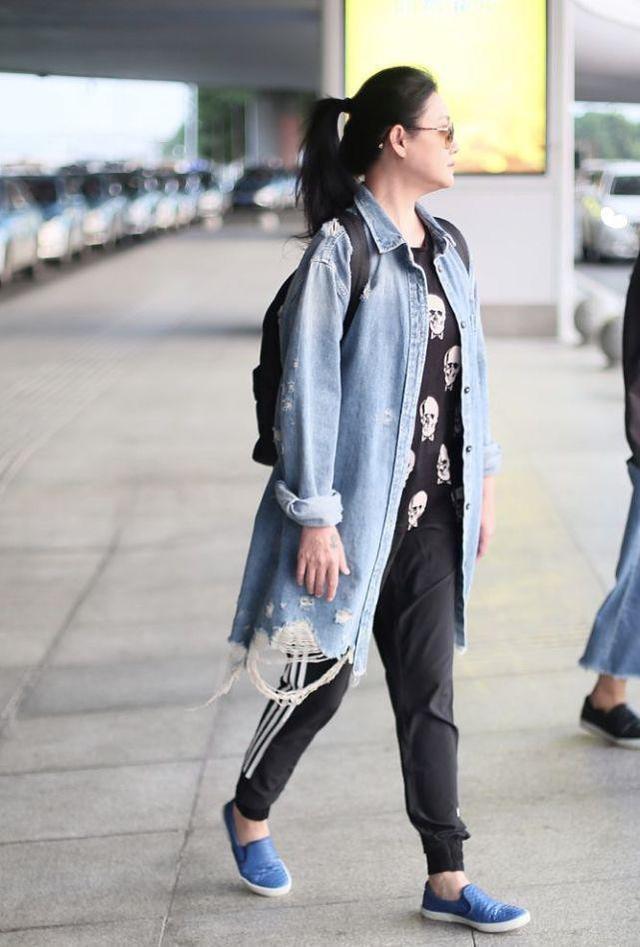 大变样跟汪小菲结婚才是真正的幸福吧！AG真人游戏平台大S两段婚姻穿搭风格(图4)