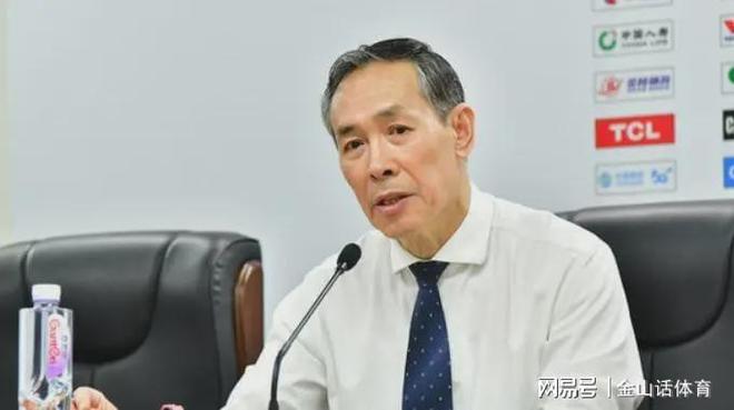 执6成球迷提前离场许帅不满球队表现AG真人平台人心散了！方硕与教练争(图4)